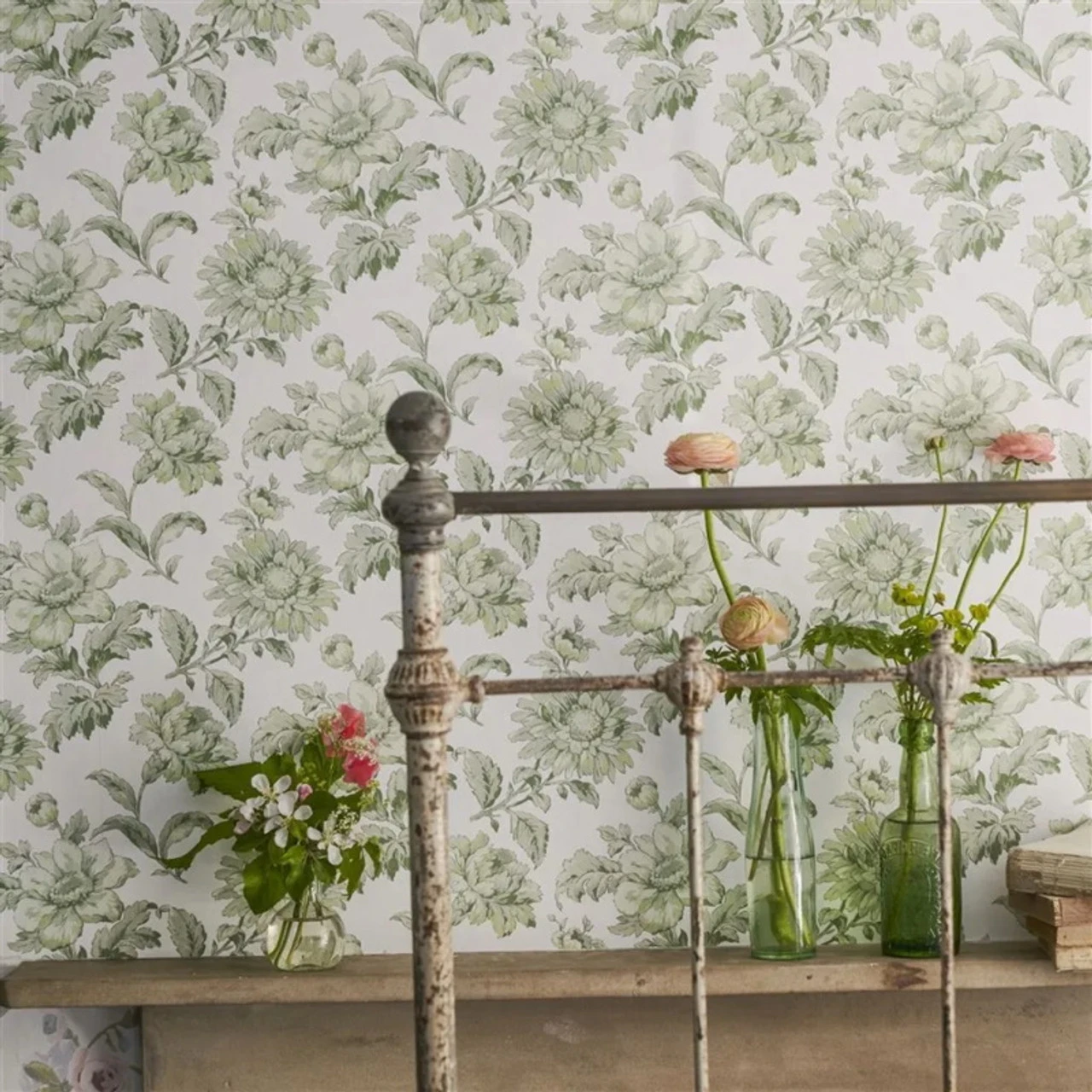 PEH0004/02 English Garden Floral English Heritage Willow Wallpaper By Designers Guild 2 PEH0004/02 English Garden Floral English Heritage Willow Wallpaper By Designers Guild - Image 2